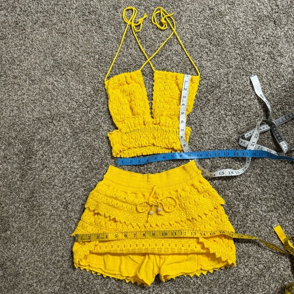 Island Wear 2 Piece Set Cropped Top and Shorts Size Small - Picture 7 of 7